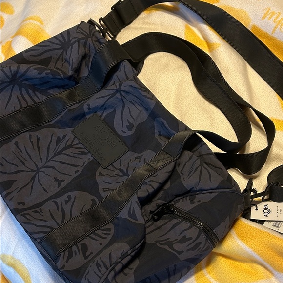 Aloha collection Kalo sporty duffle Bag - Picture 2 of 6